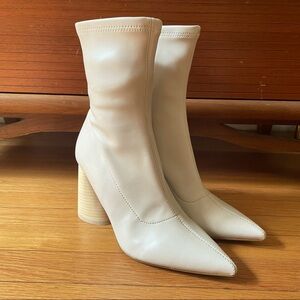 Steven Madden Valyant Women’s Zipper Pointed Toe Ankle Boots Cream White 7.5